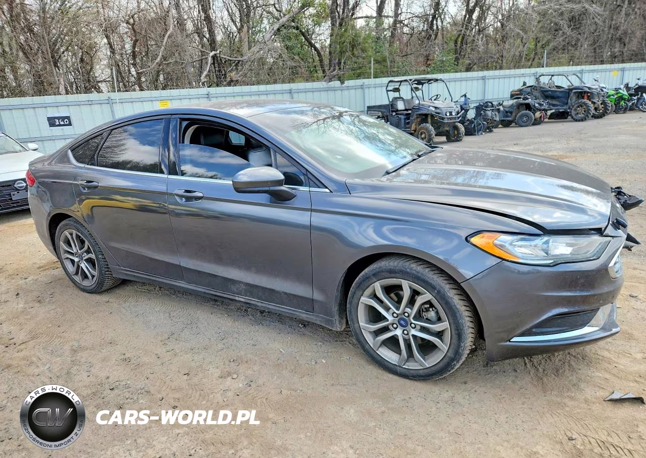 2017 Ford Fusion Se VIN:3FA6P0T90HR264398 - 4