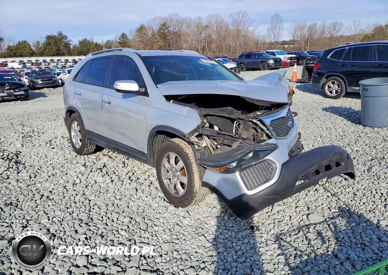 2012 Kia Sorento Lx VIN:5XYKTDA2XCG287613 - 4