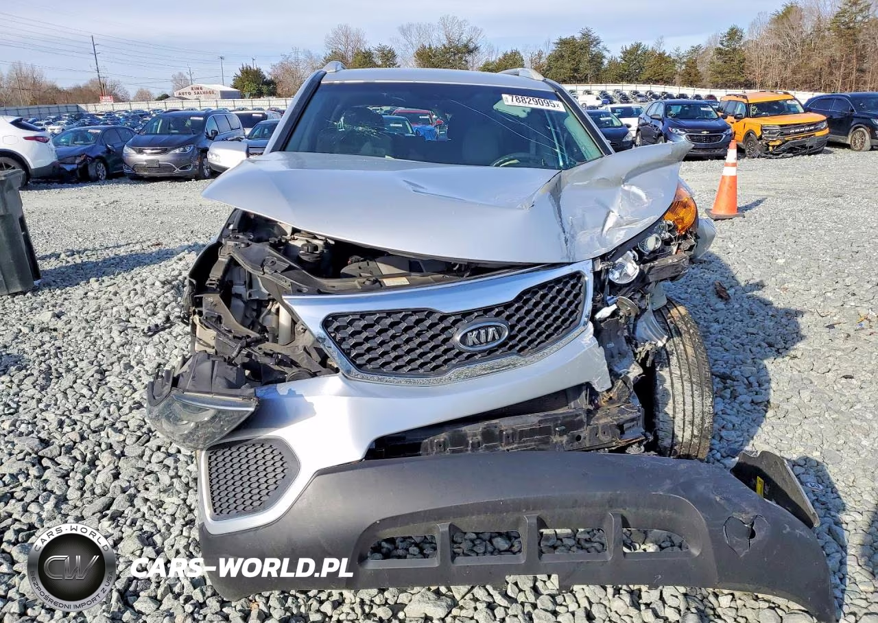 2012 Kia Sorento Lx VIN:5XYKTDA2XCG287613 - 5