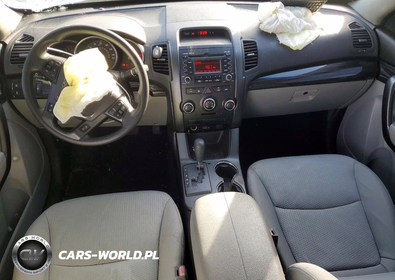 2012 Kia Sorento Lx VIN:5XYKTDA2XCG287613 - 8