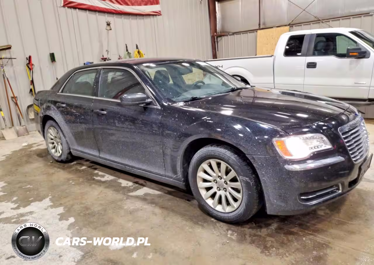 2012 Chrysler 300 VIN:2C3CCAAG9CH117697 - 4