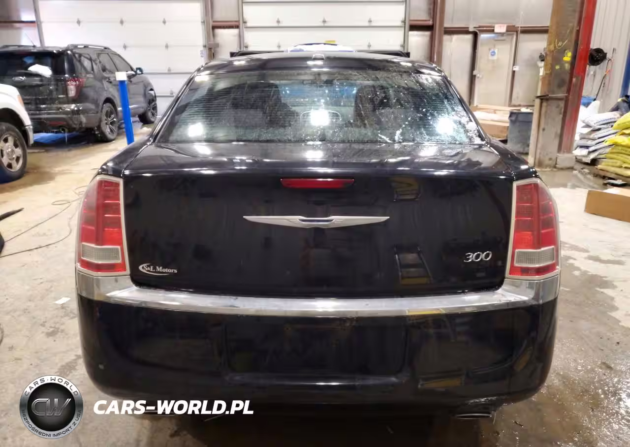2012 Chrysler 300 VIN:2C3CCAAG9CH117697 - 6
