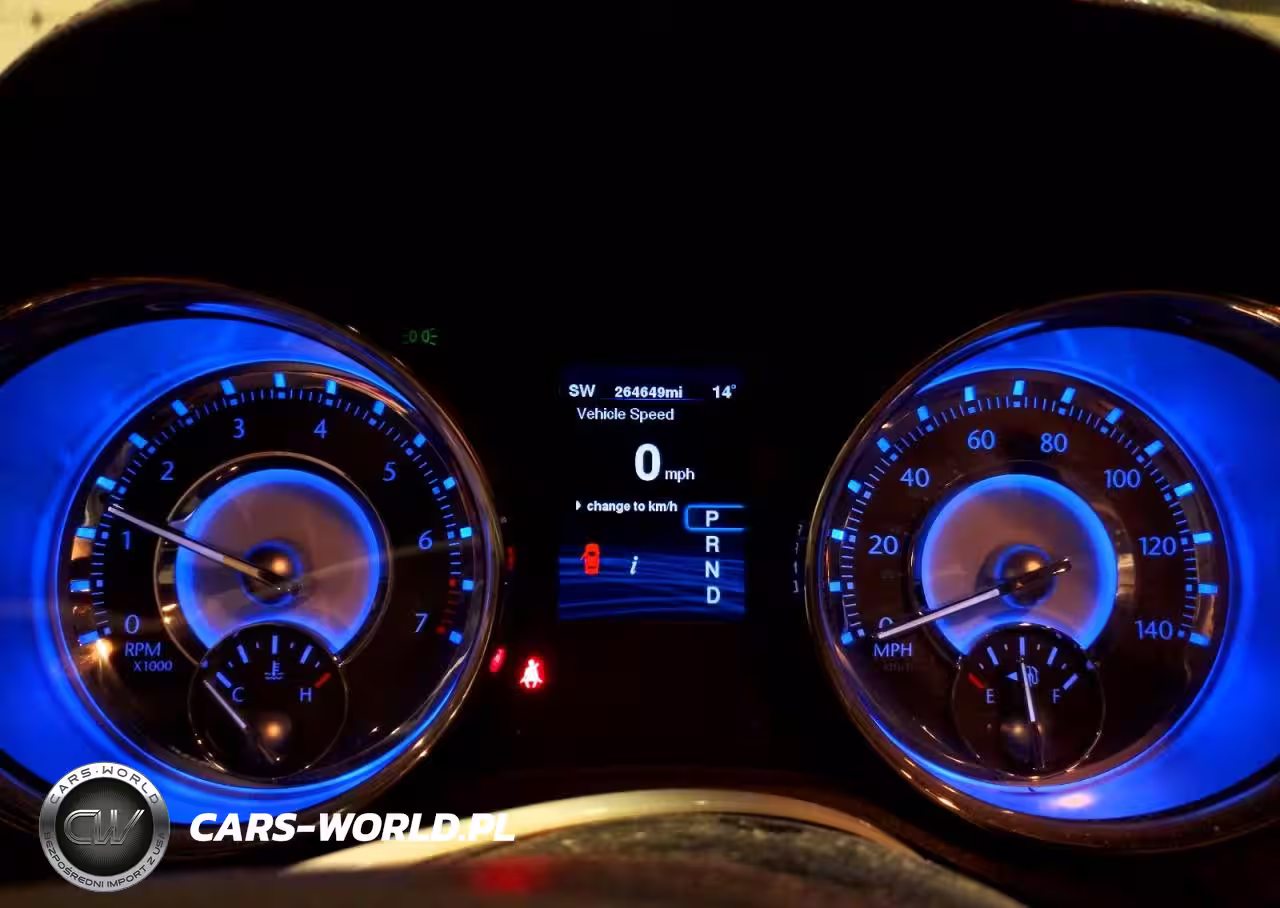 2012 Chrysler 300 VIN:2C3CCAAG9CH117697 - 9