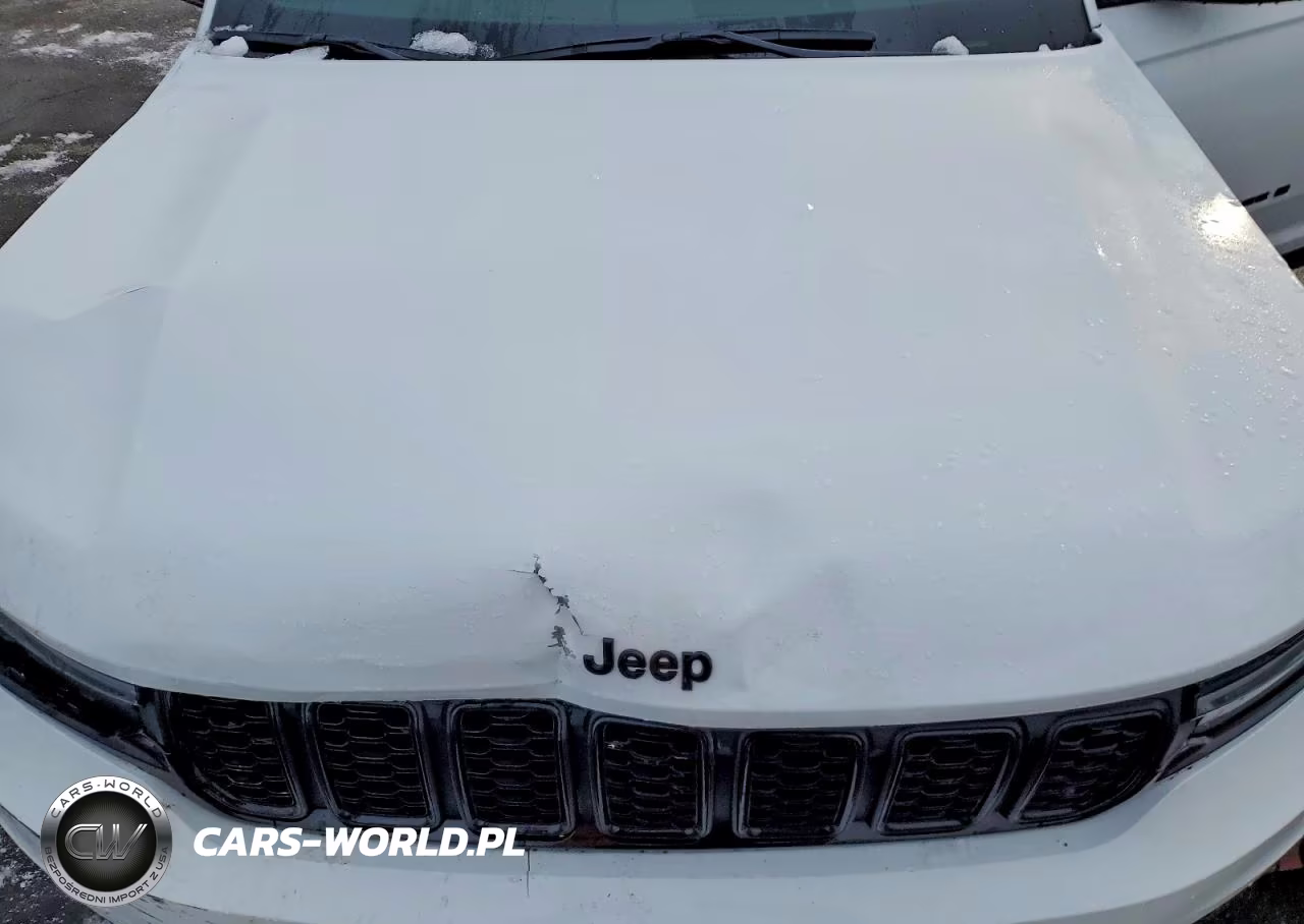 2025 Jeep Grand Cherokee L Laredo VIN:1C4RJKAG0S8629225 - 12