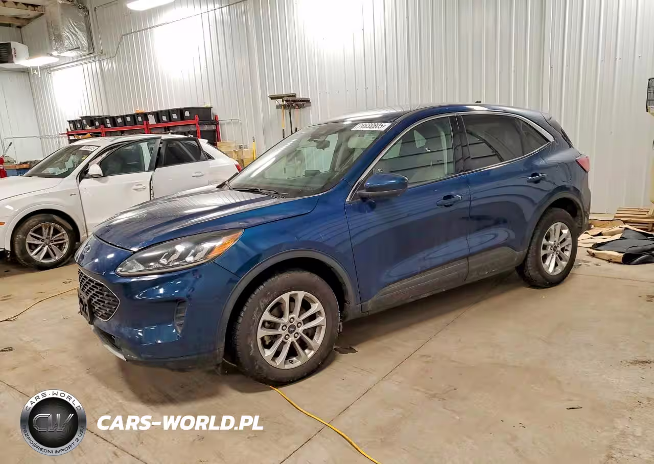 2020 Ford Escape Se