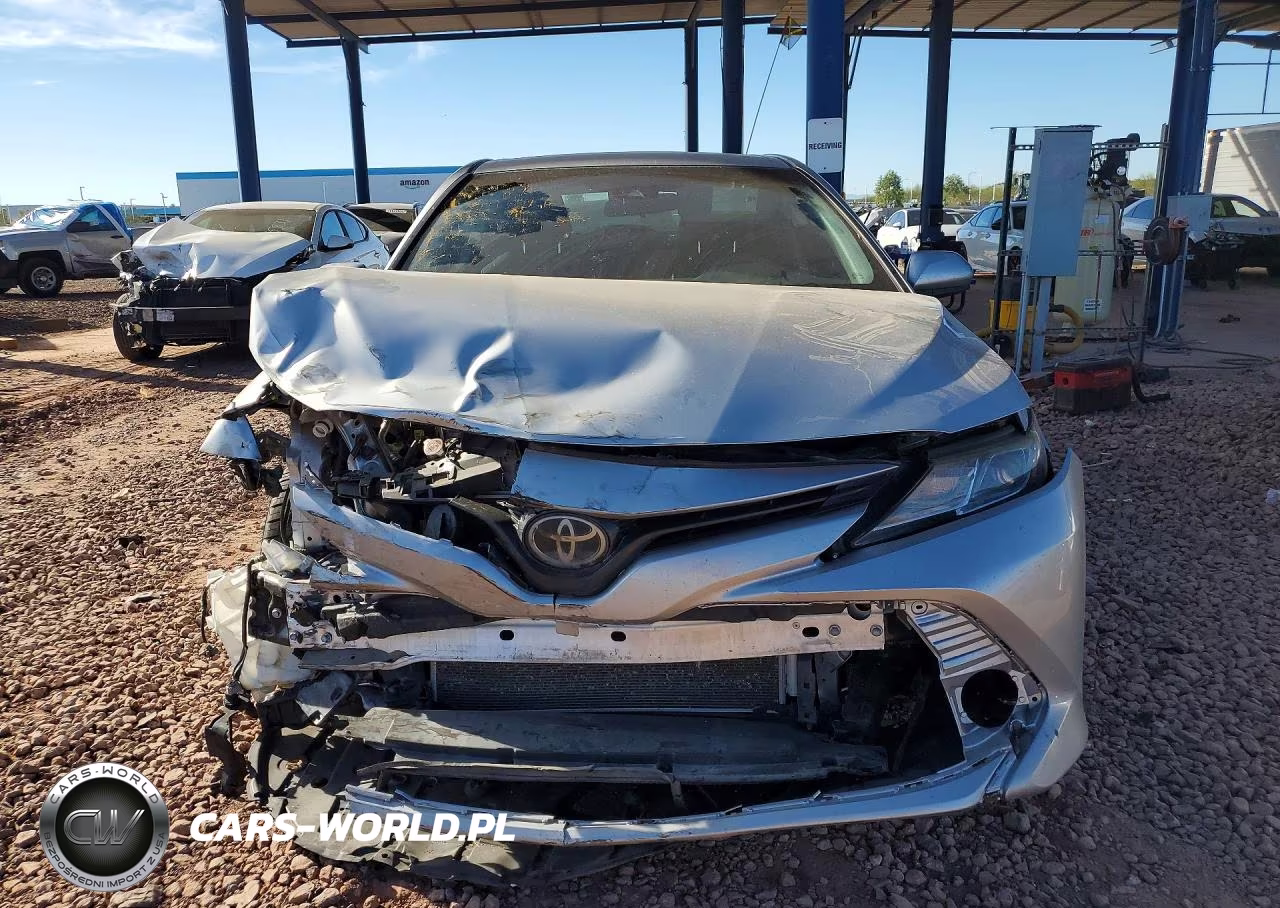 2018 Toyota Camry Le VIN:4T1B11HK5JU504499 - 5