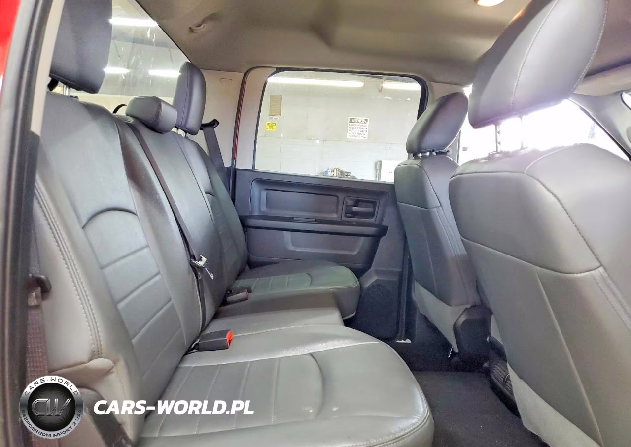 2019 Ram 1500 Classic Tradesman VIN:1C6RR6KG7KS650629 - 10