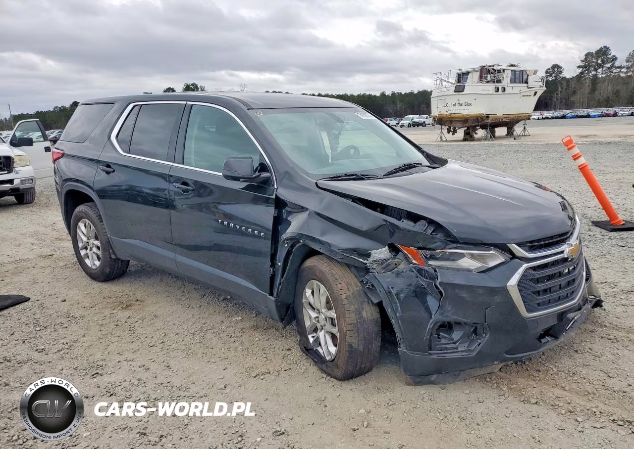 2019 Chevrolet Traverse Ls VIN:1GNERFKW8KJ135022 - 4