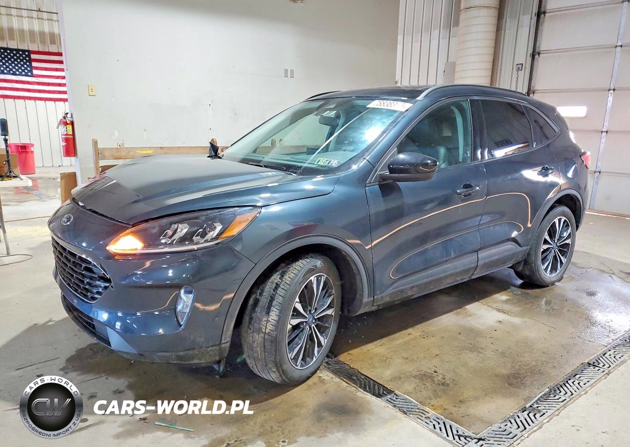 2022 Ford Escape Sel