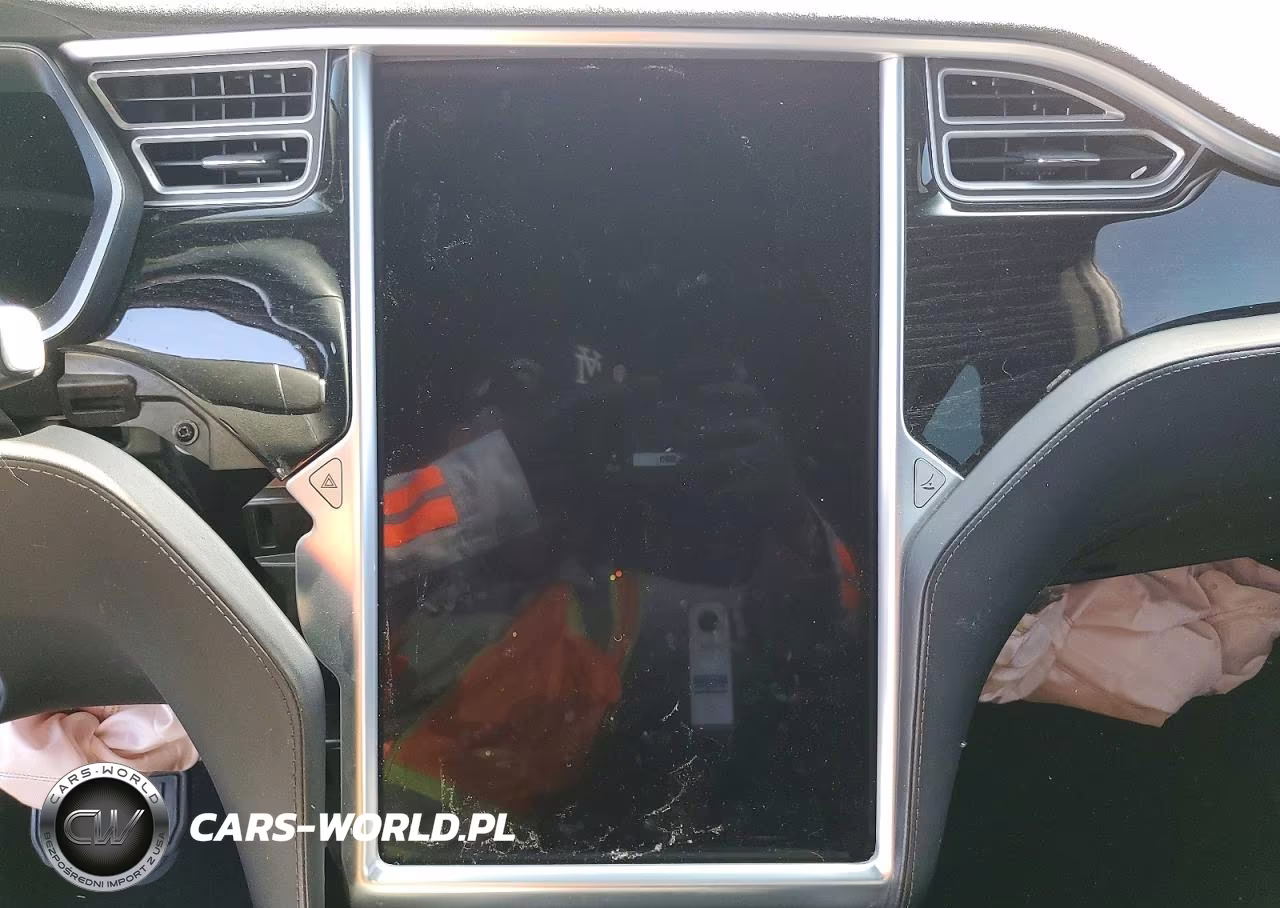 2016 Tesla Model X VIN:5YJXCAE2XGF009063 - 9