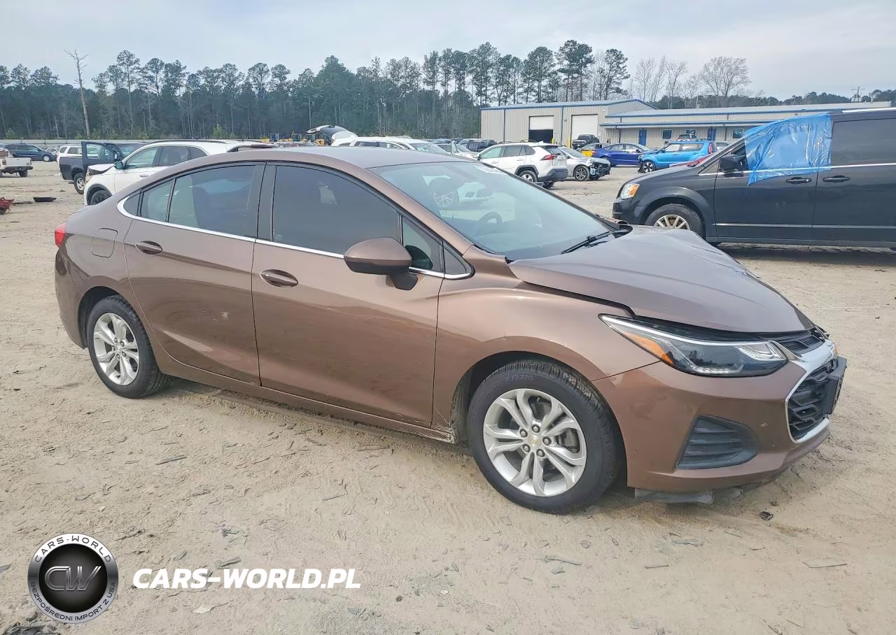 2019 Chevrolet Cruze Lt VIN:1G1BE5SM6K7109458 - 4