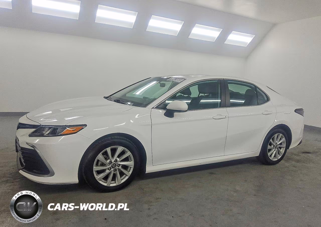 2022 Toyota Camry Le