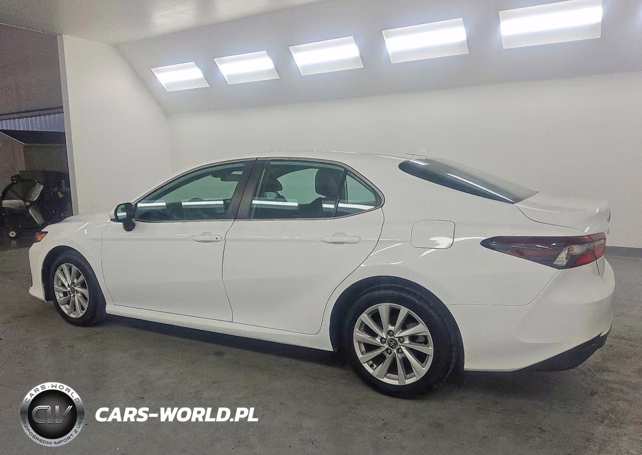 2022 Toyota Camry Le VIN:4T1C11AK0NU636901 - 2