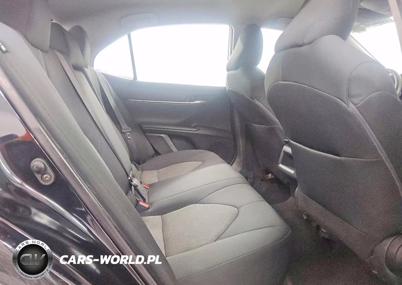 2021 Toyota Camry Le VIN:4T1C11AK3MU548469 - 10