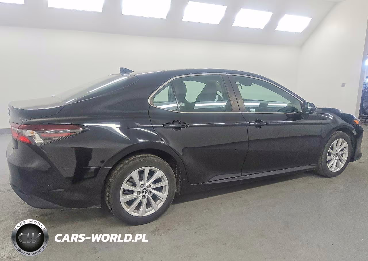 2021 Toyota Camry Le VIN:4T1C11AK3MU548469 - 3