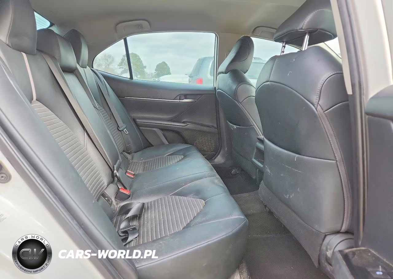 2019 Toyota Camry Se VIN:4T1B11HK2KU721574 - 10