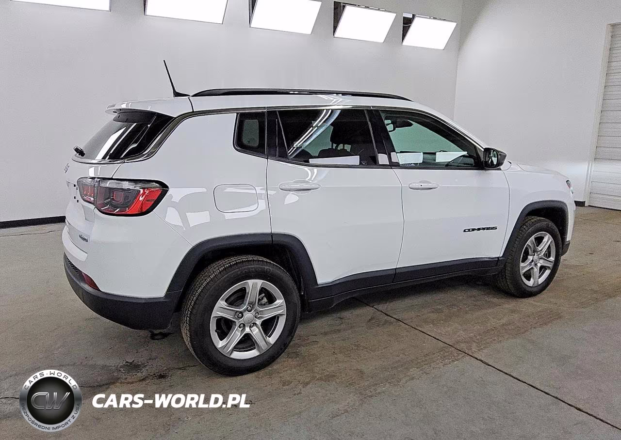 2023 Jeep Compass Latitude VIN:3C4NJDBN0PT522868 - 3