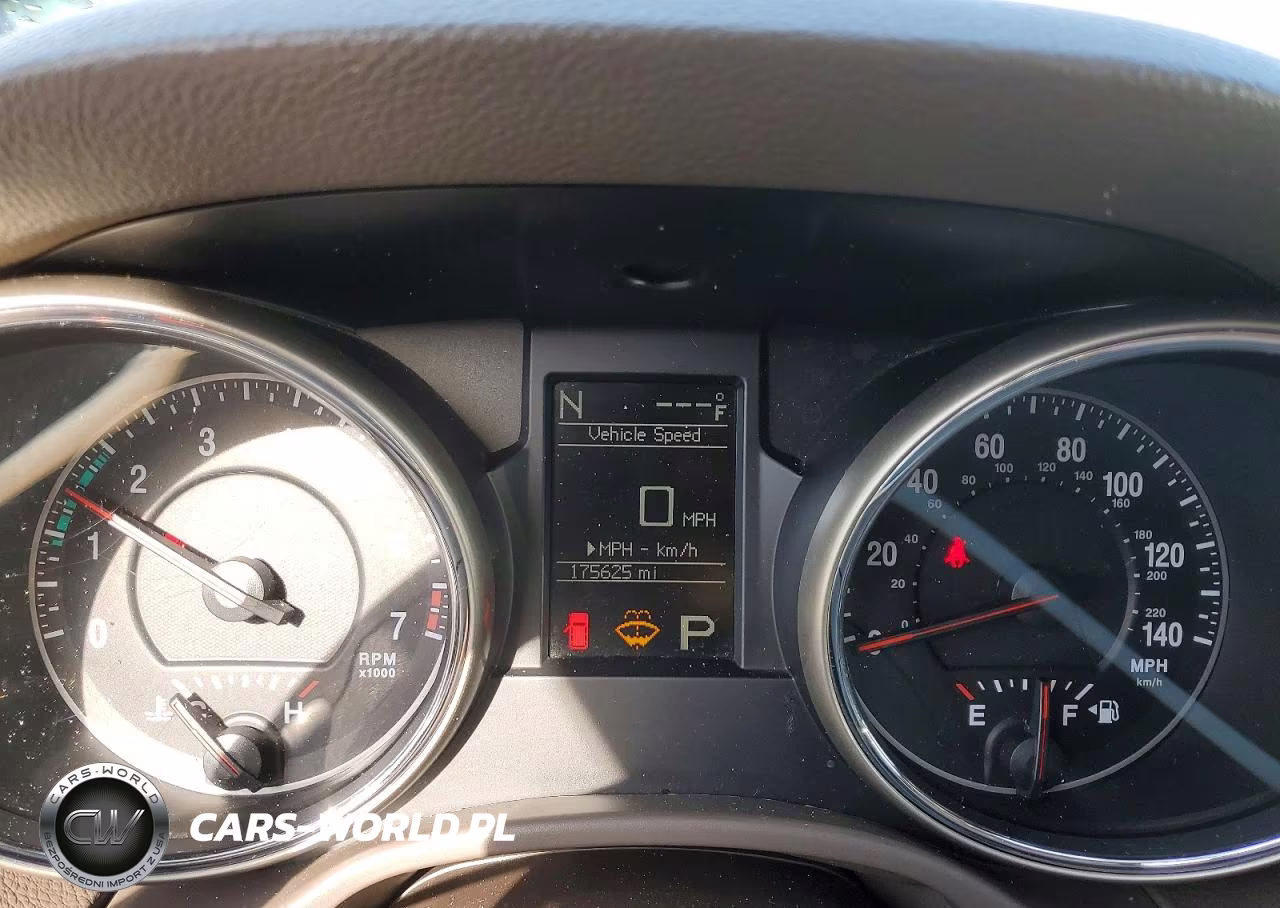 2012 Jeep Grand Cherokee Laredo VIN:1C4RJFAG9CC174655 - 9