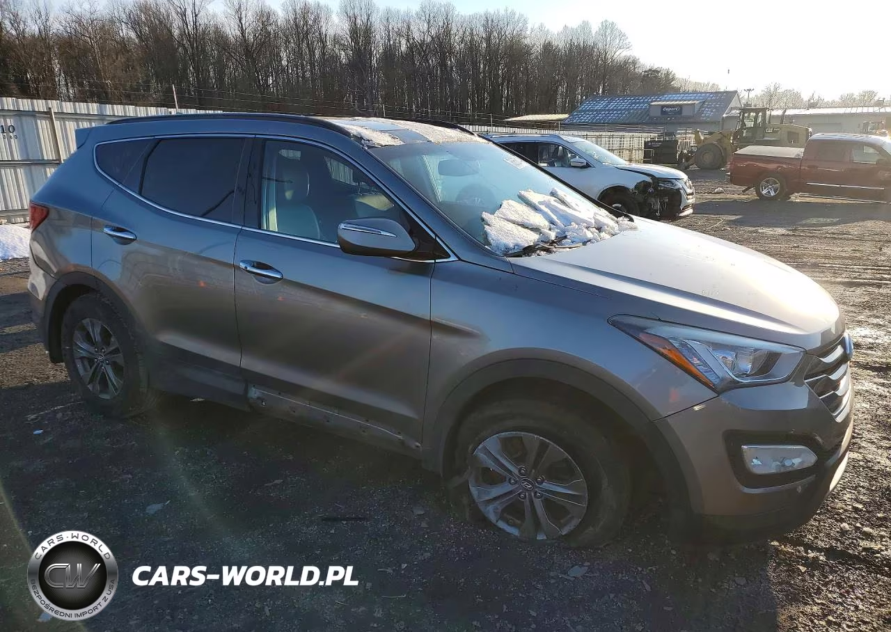 2015 Hyundai Santa Fe Sport 2.4L VIN:5XYZUDLB9FG240621 - 4