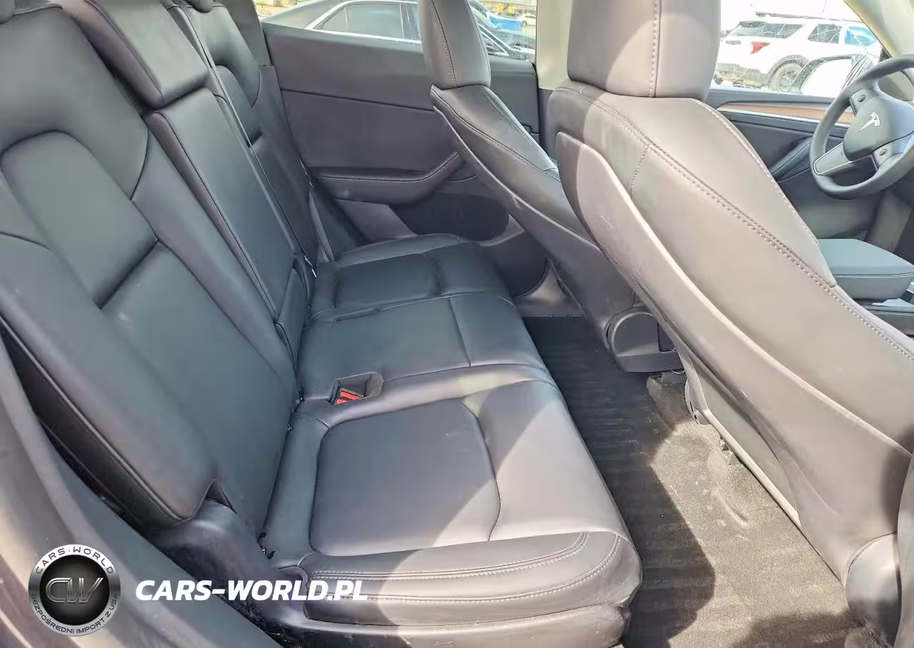 2023 Tesla Model Y VIN:7SAYGAEE4PF977326 - 10