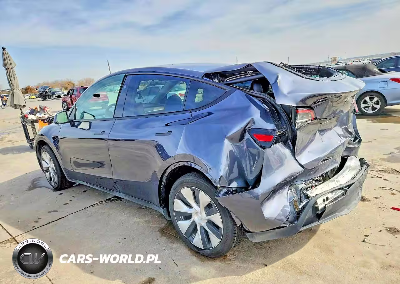 2023 Tesla Model Y VIN:7SAYGAEE4PF977326 - 2