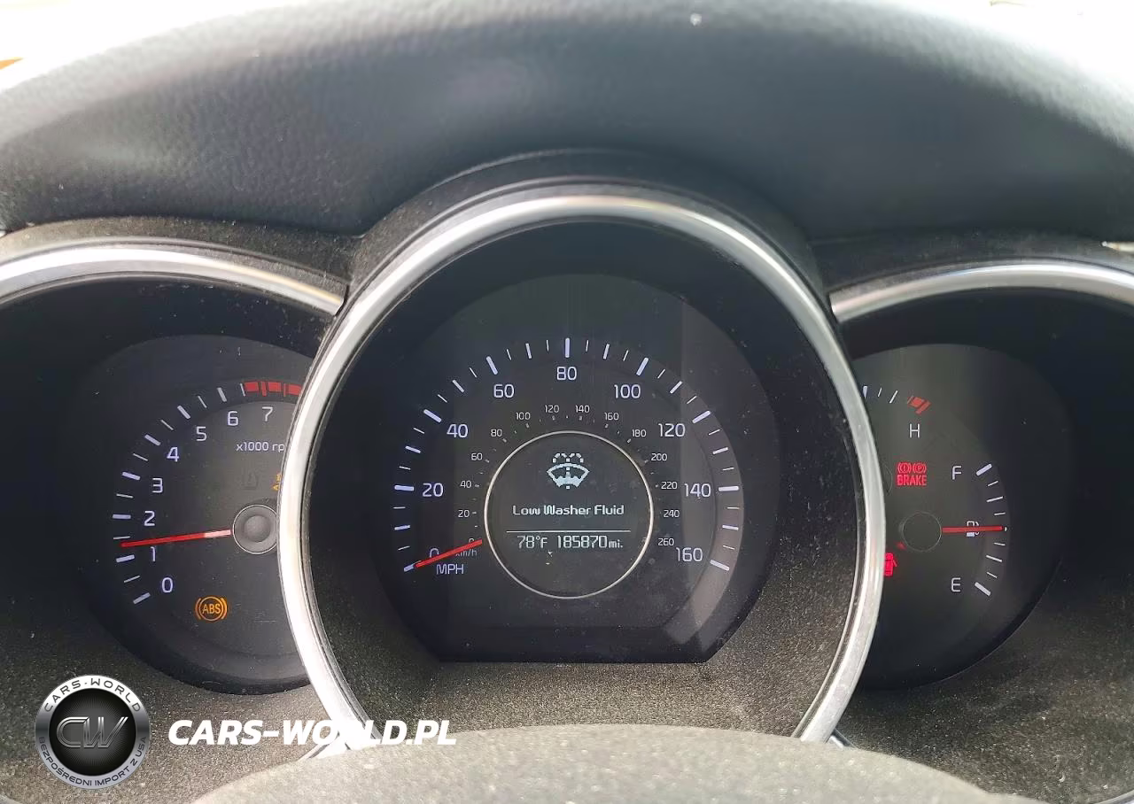 2014 Kia Optima Lx VIN:5XXGM4A72EG261187 - 9