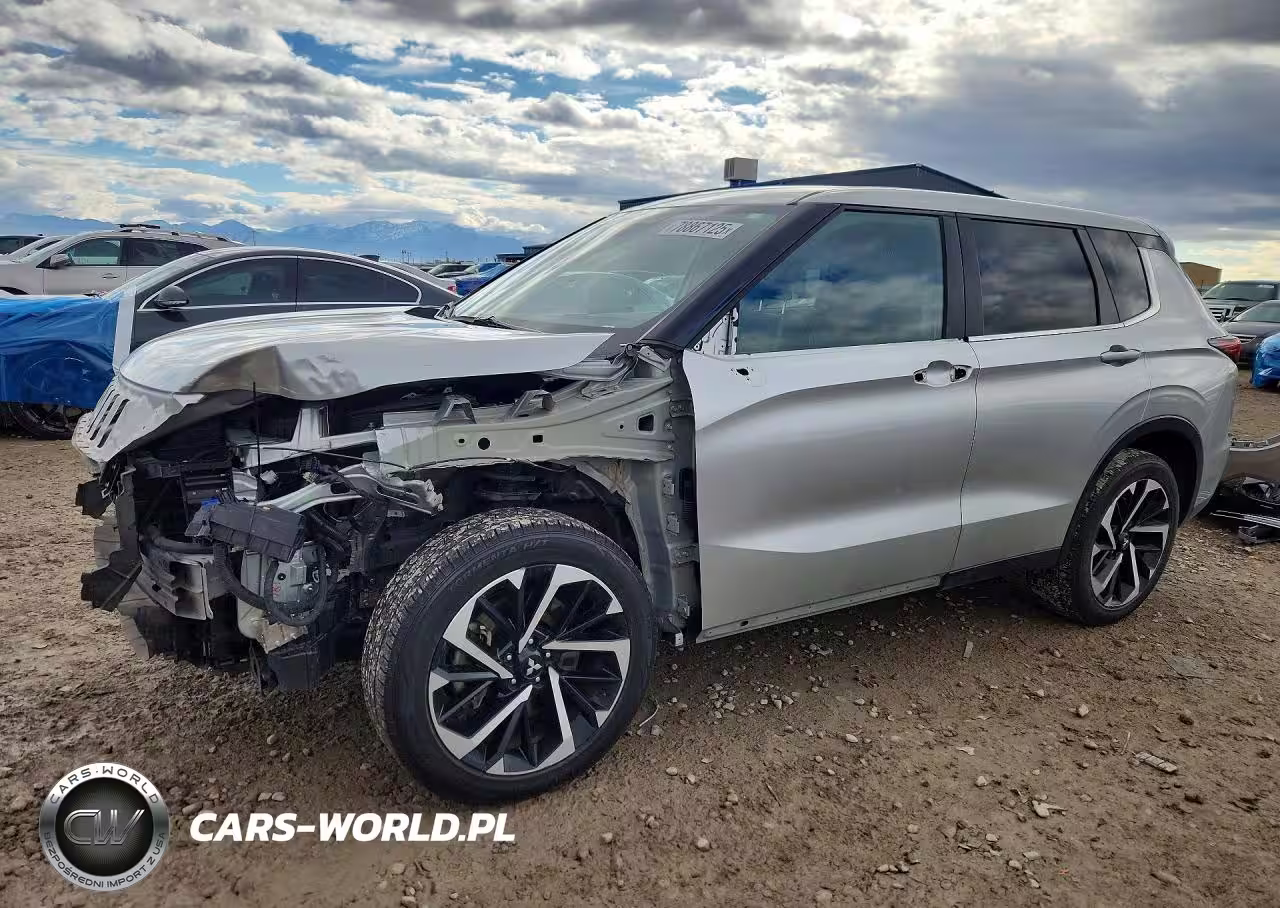 2024 Mitsubishi Outlander Se