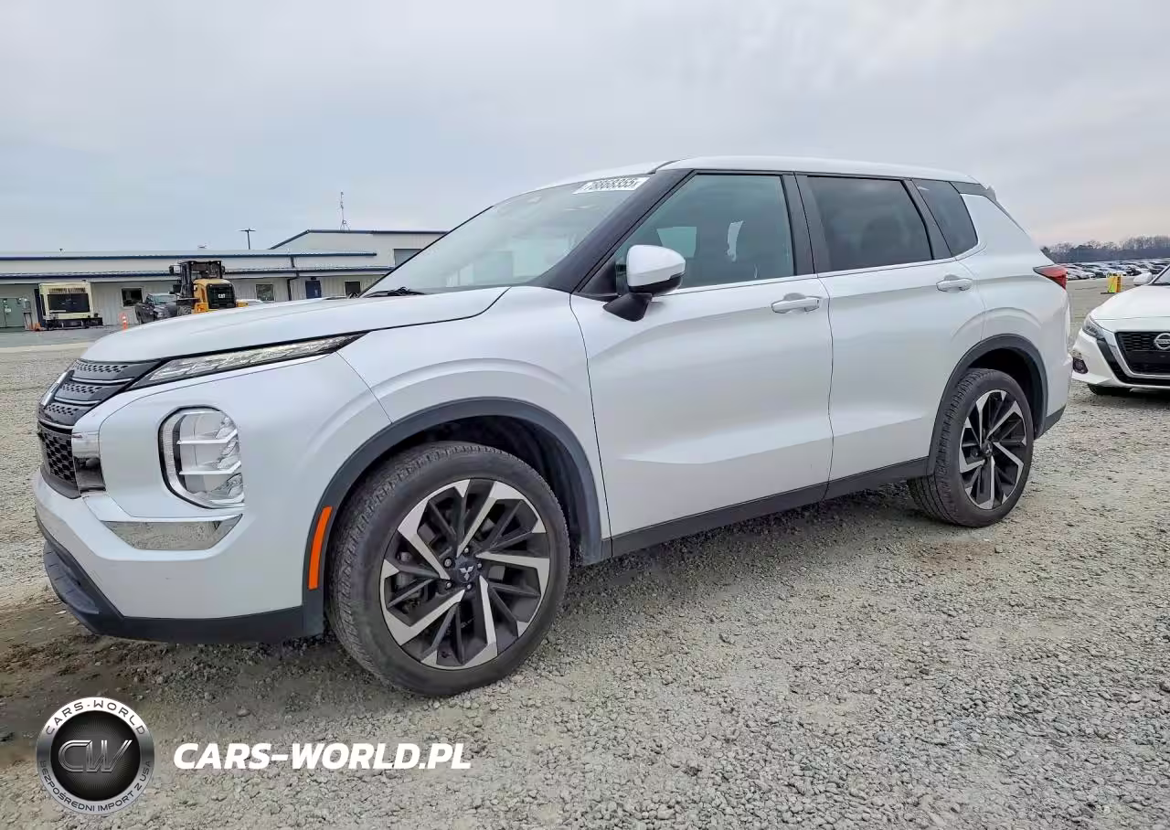2022 Mitsubishi Outlander Es