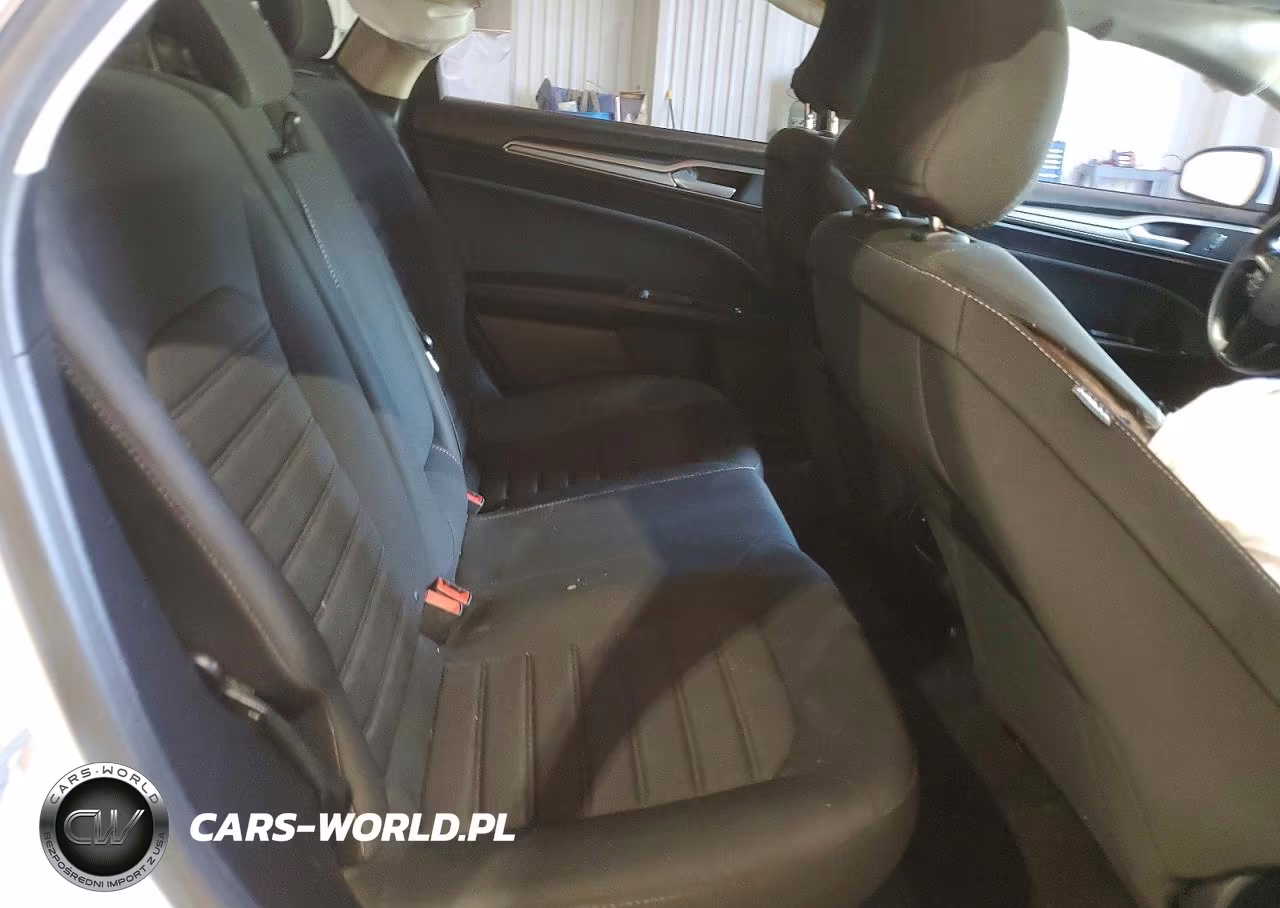 2019 Ford Fusion Se VIN:3FA6P0H7XKR271485 - 10