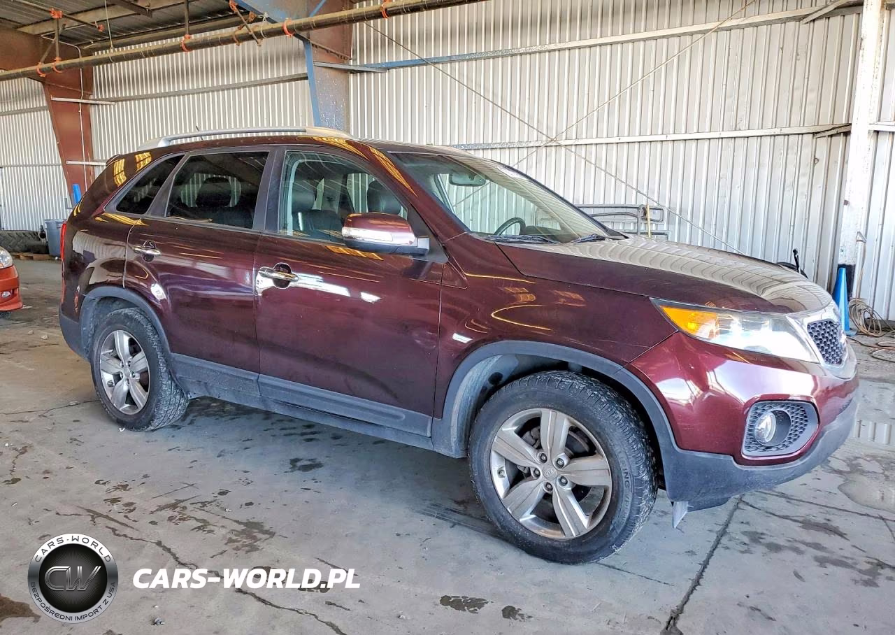 2012 Kia Sorento VIN:5XYKU4A66CG298513 - 4