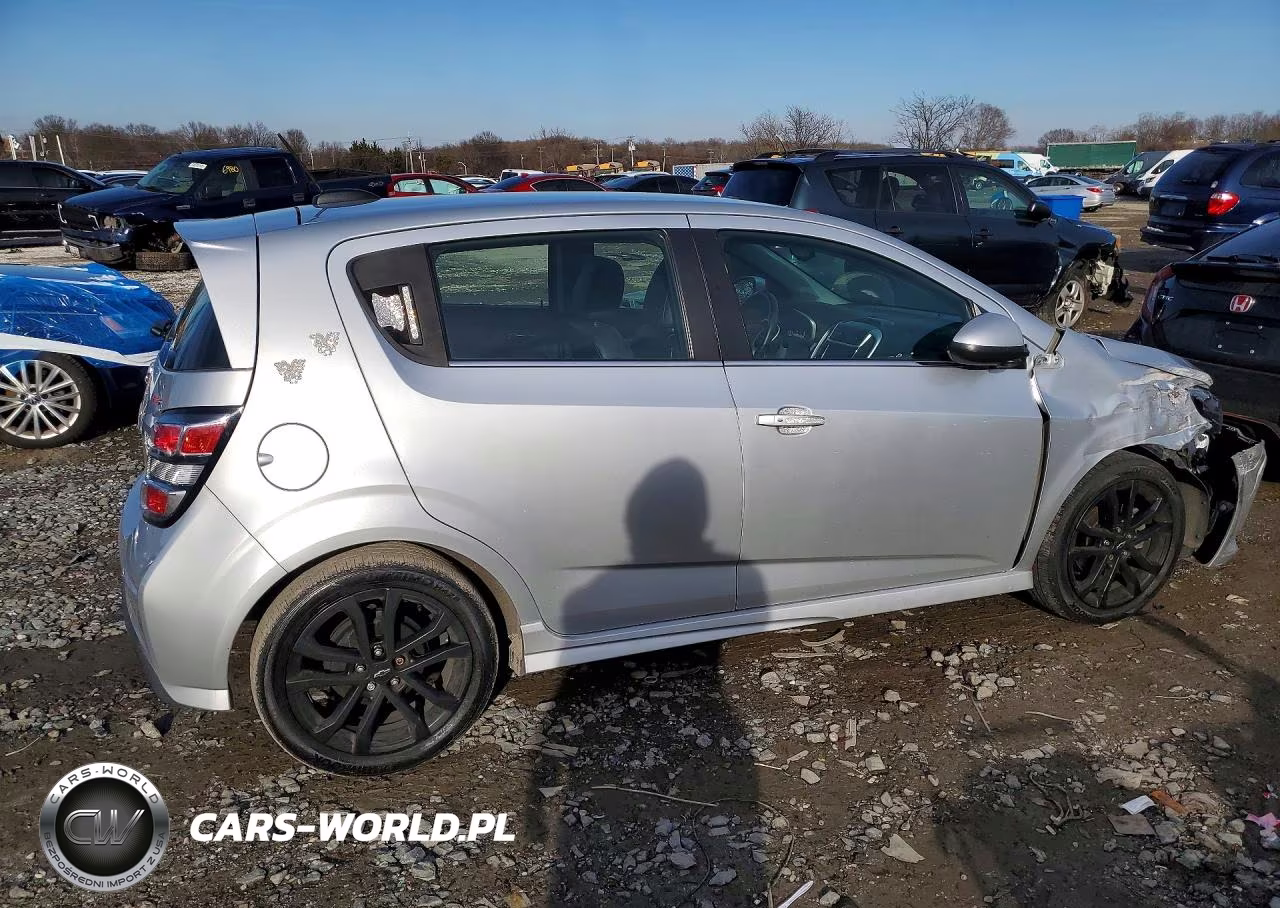 2020 Chevrolet Sonic Premier VIN:1G1JF6SB0L4134145 - 3