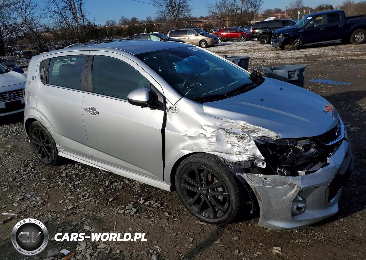 2020 Chevrolet Sonic Premier VIN:1G1JF6SB0L4134145 - 4