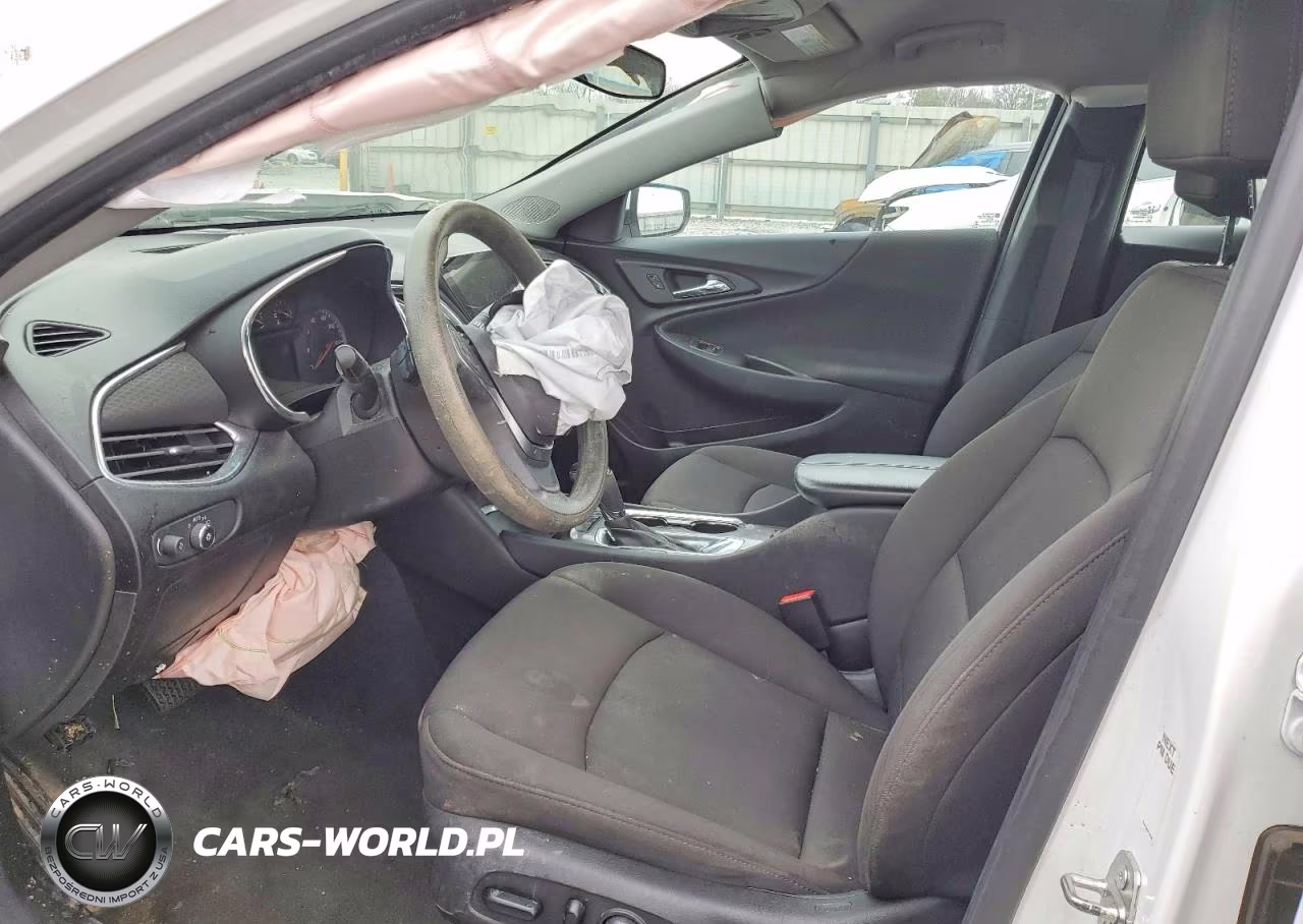 2019 Chevrolet Malibu Lt VIN:1G1ZD5ST0KF135732 - 7
