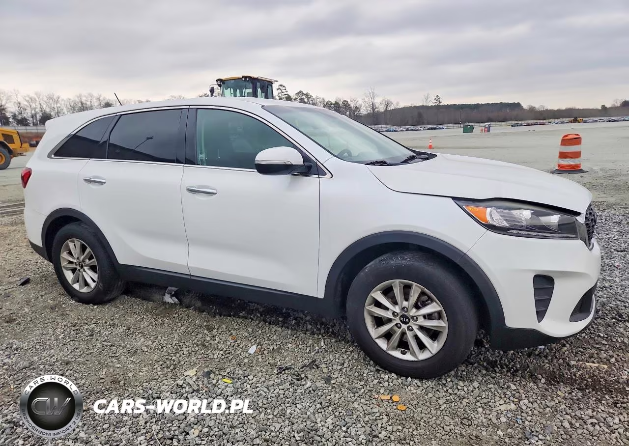 2019 Kia Sorento L VIN:5XYPG4A39KG546464 - 4