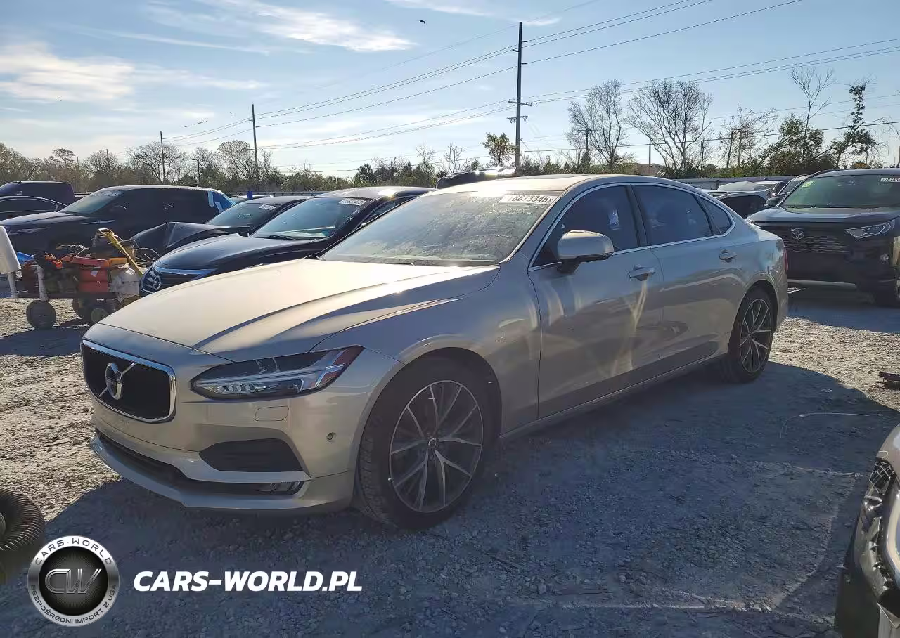 2018 Volvo S90 T5 Momentum