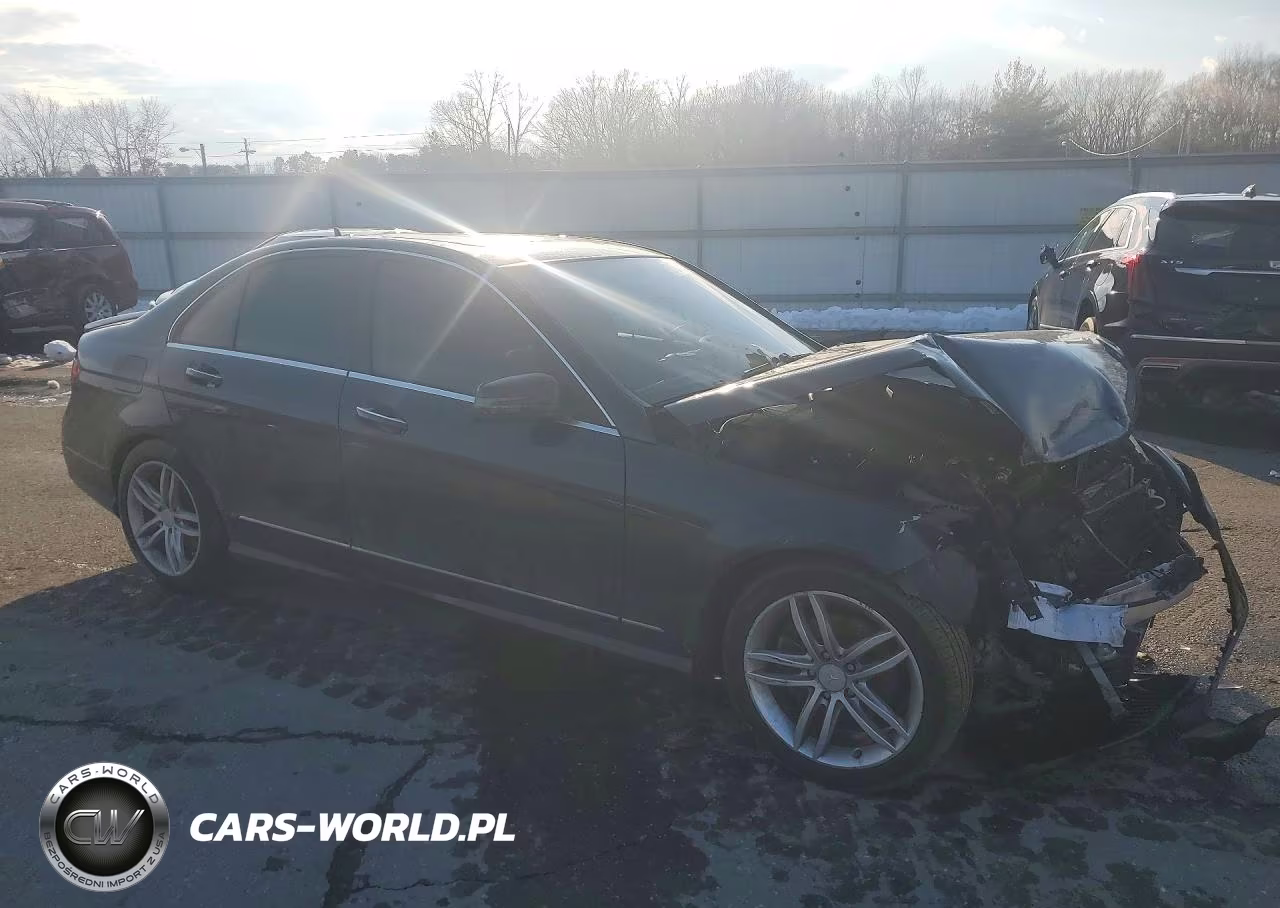 2012 Mercedes-Benz C 250 VIN:WDDGF4HB1CA624386 - 4