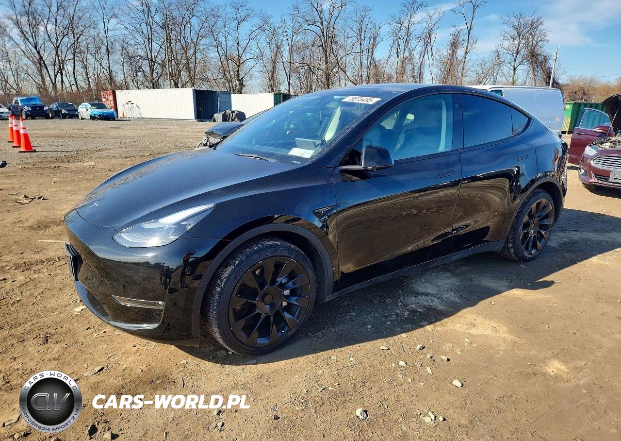 2023 Tesla Model Y – zdjęcie 1 z 13