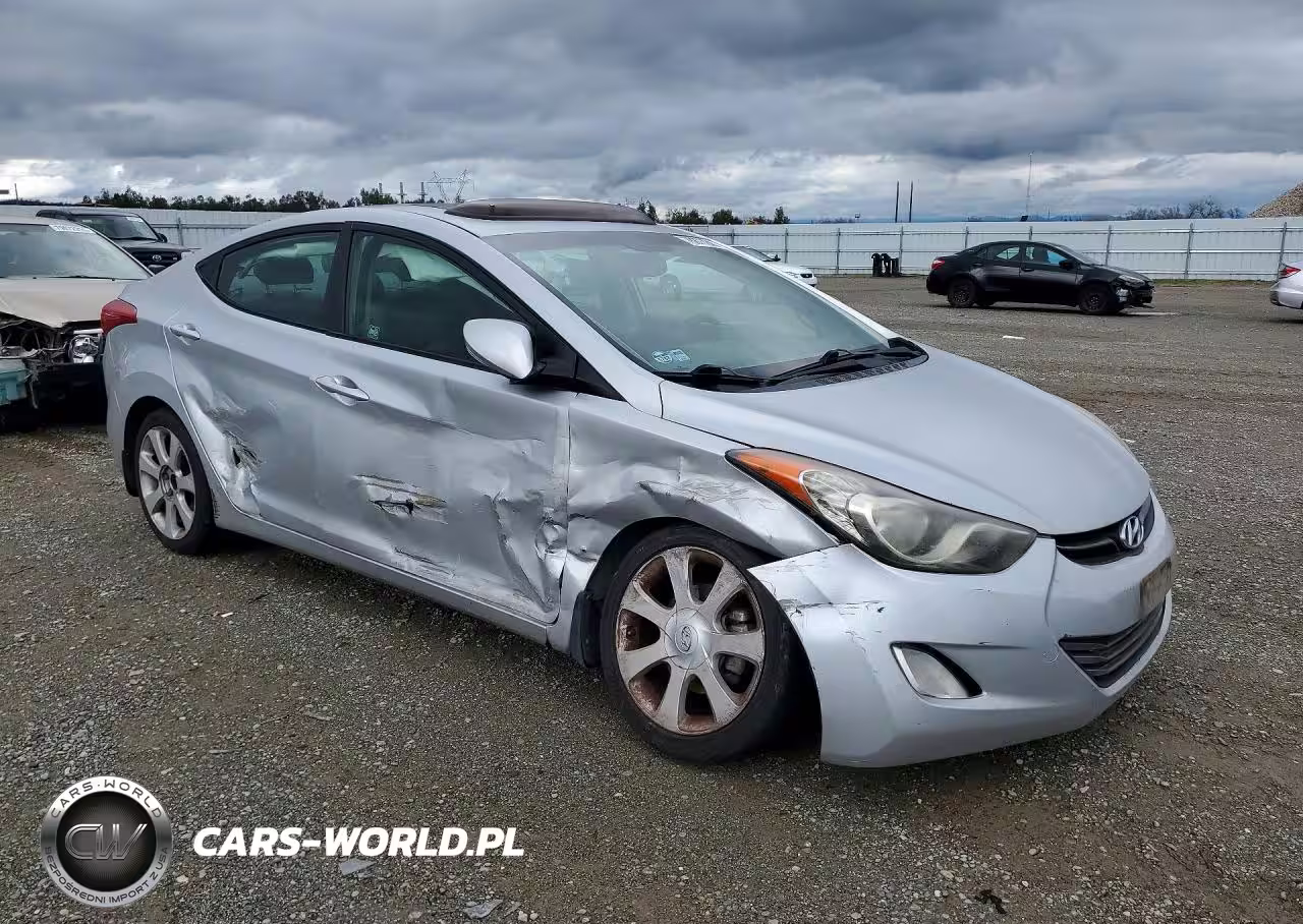 2013 Hyundai Elantra Limited VIN:KMHDH4AE8DU486336 - 4