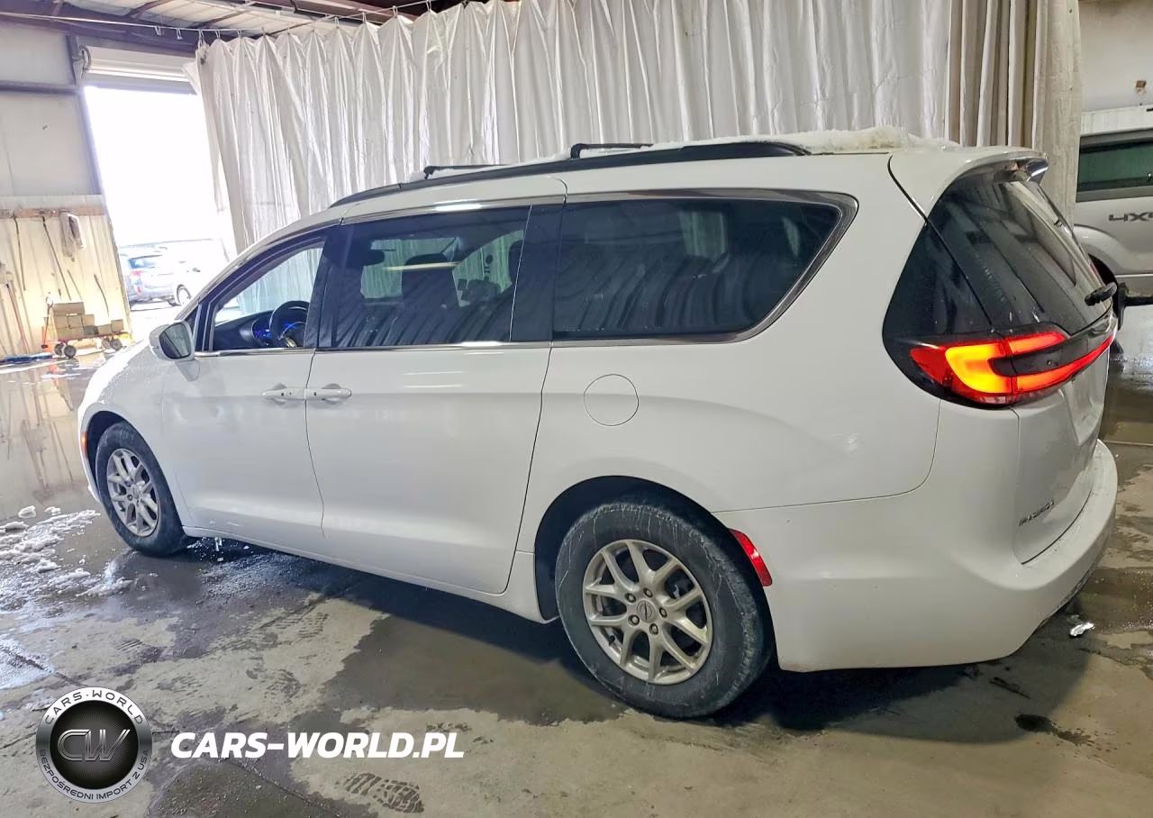 2022 Chrysler Pacifica Touring L VIN:2C4RC1BG7NR188866 - 2