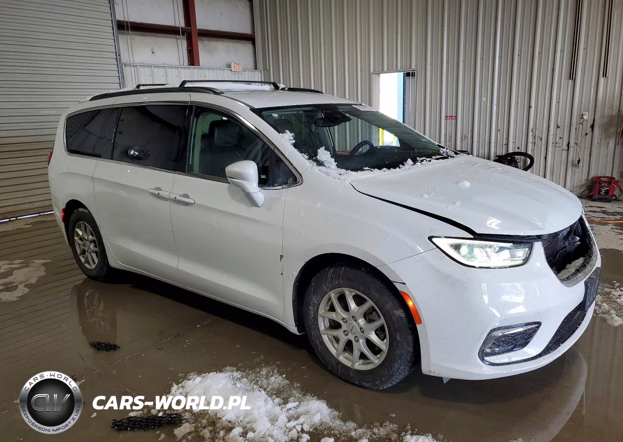 2022 Chrysler Pacifica Touring L VIN:2C4RC1BG7NR188866 - 4
