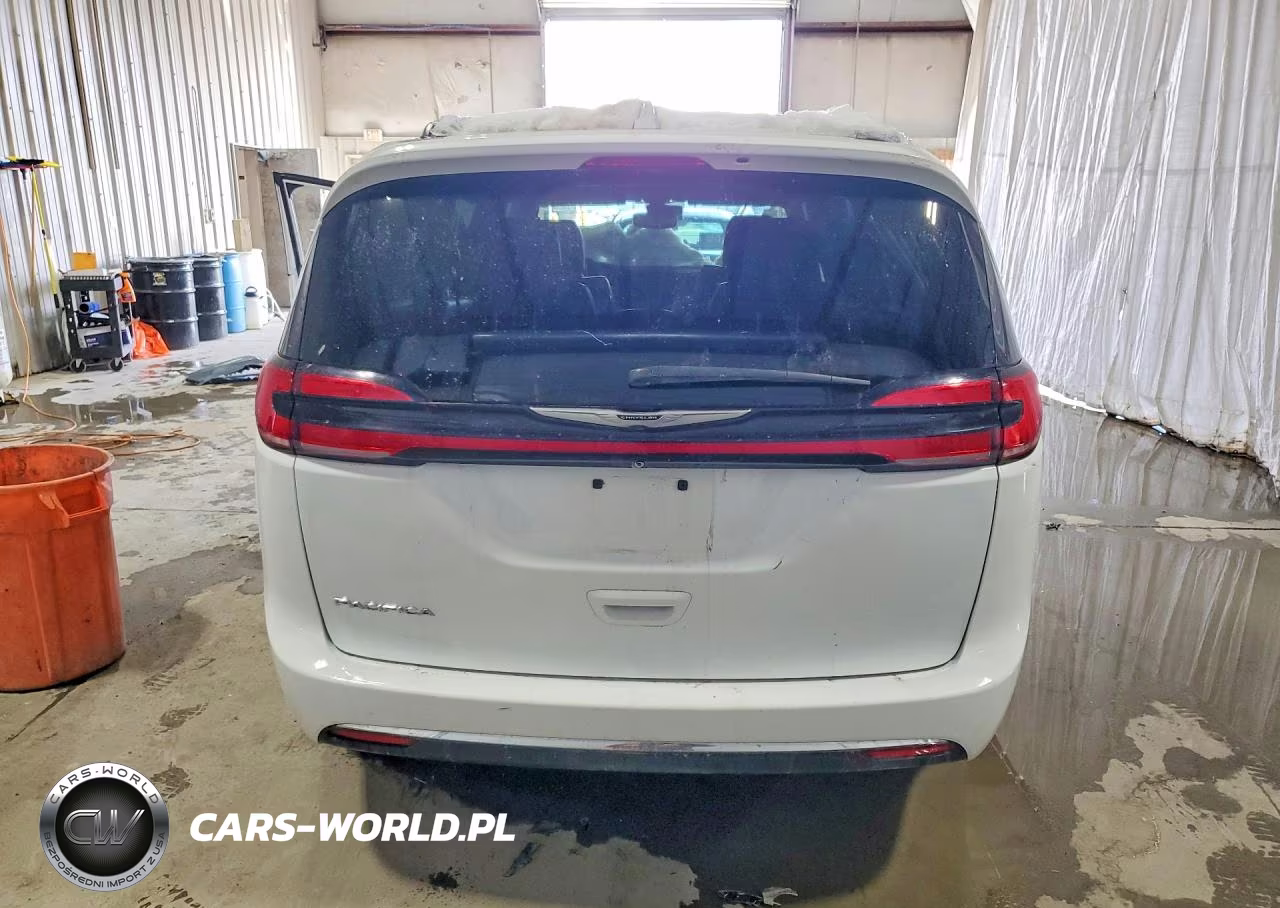 2022 Chrysler Pacifica Touring L VIN:2C4RC1BG7NR188866 - 6