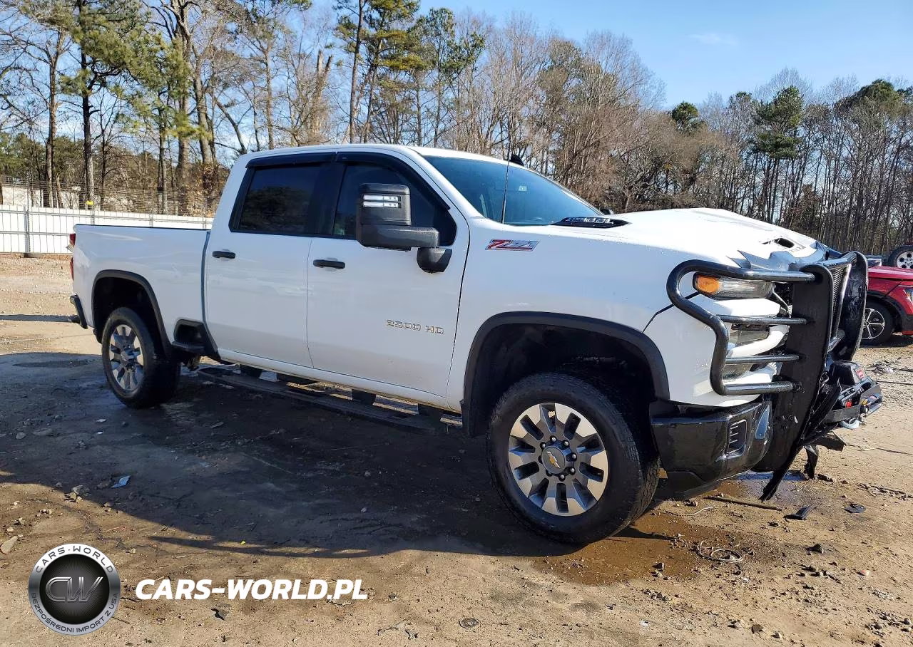 2024 Chevrolet Silverado VIN:1GC4YME7XRF327037 - 4