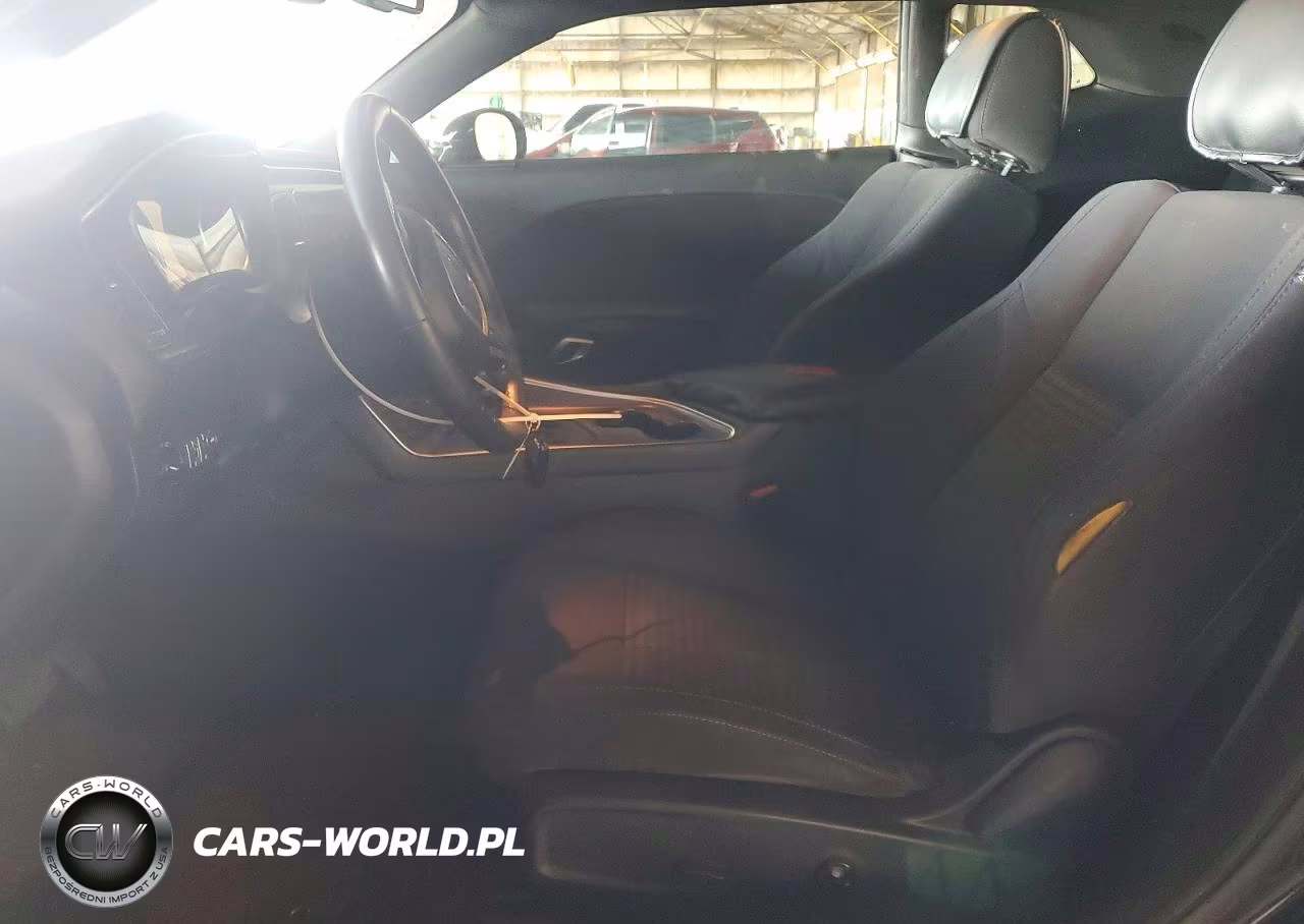 2018 Dodge Challenger Sxt VIN:2C3CDZAG2JH127867 - 7