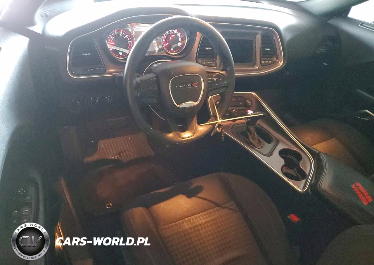 2018 Dodge Challenger Sxt VIN:2C3CDZAG2JH127867 - 8