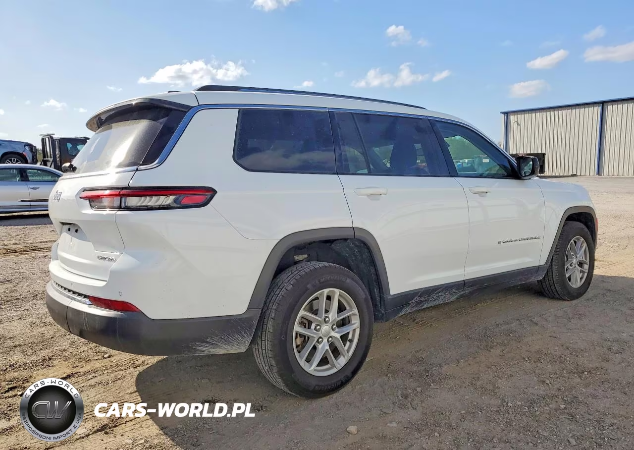 2023 Jeep Grand Cherokee L Laredo VIN:1C4RJJAG4P8867340 - 3