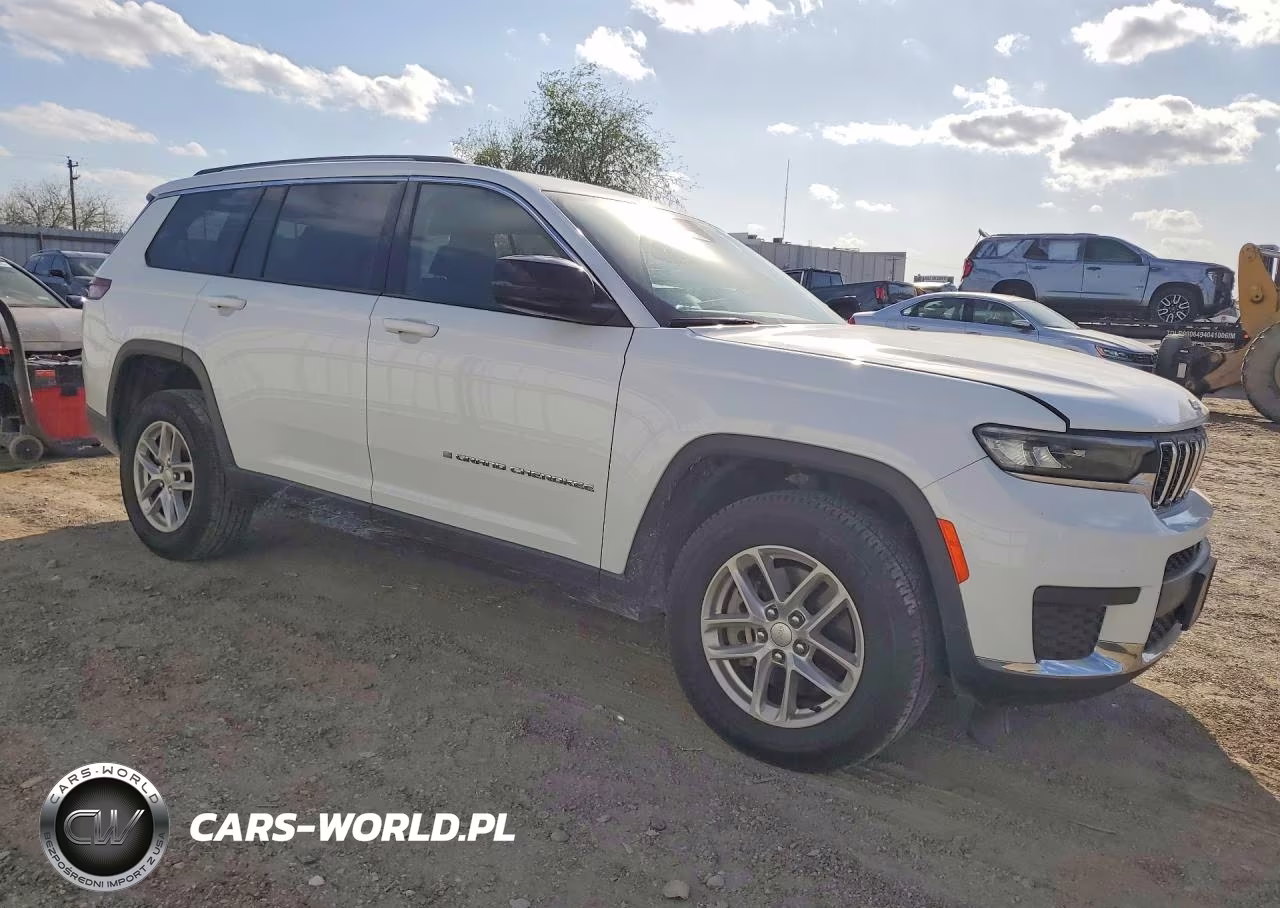 2023 Jeep Grand Cherokee L Laredo VIN:1C4RJJAG4P8867340 - 4