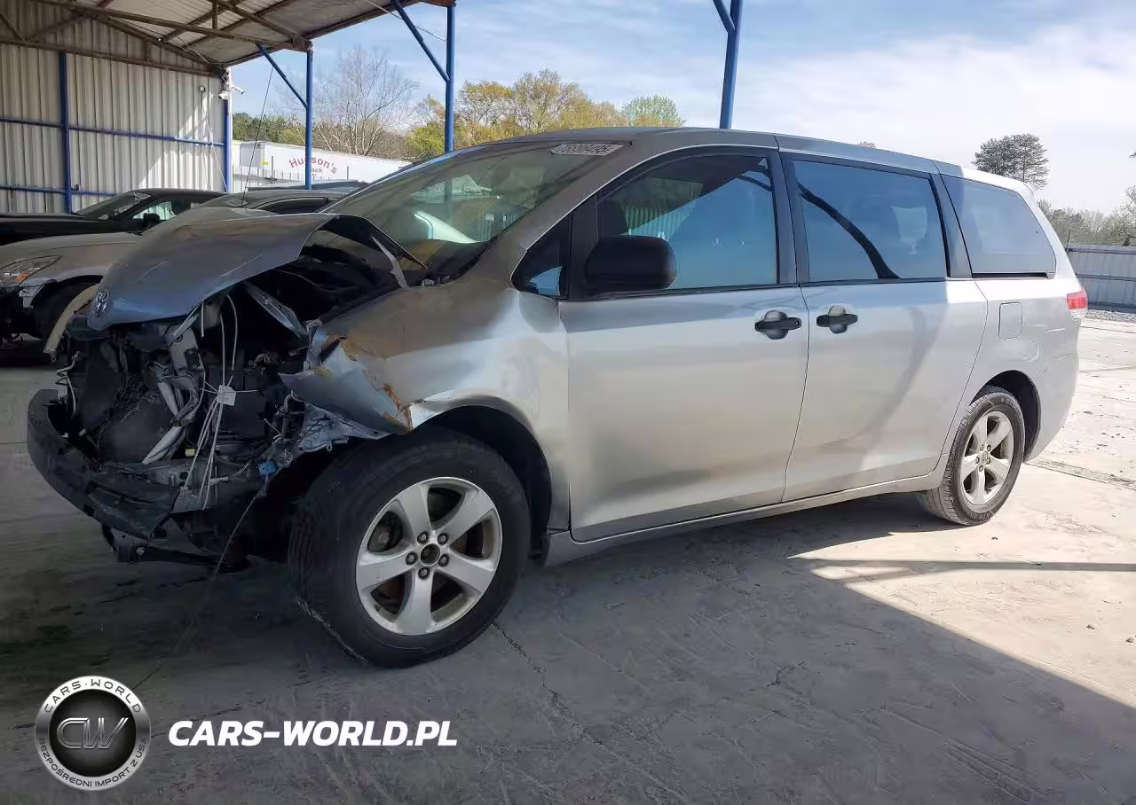 2013 Toyota Sienna L 7-Passenger