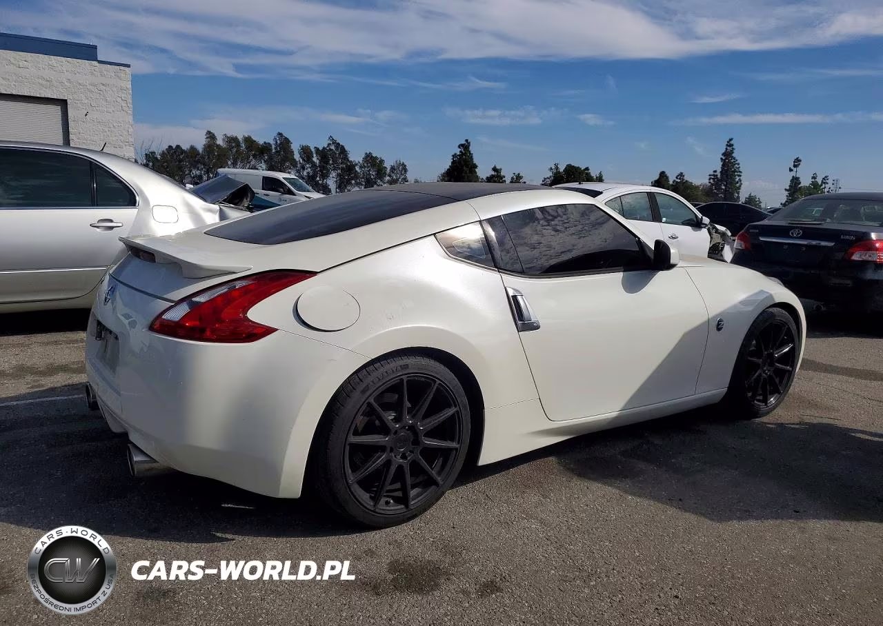 2016 Nissan 370Z Base VIN:JN1AZ4EH4GM933860 - 3