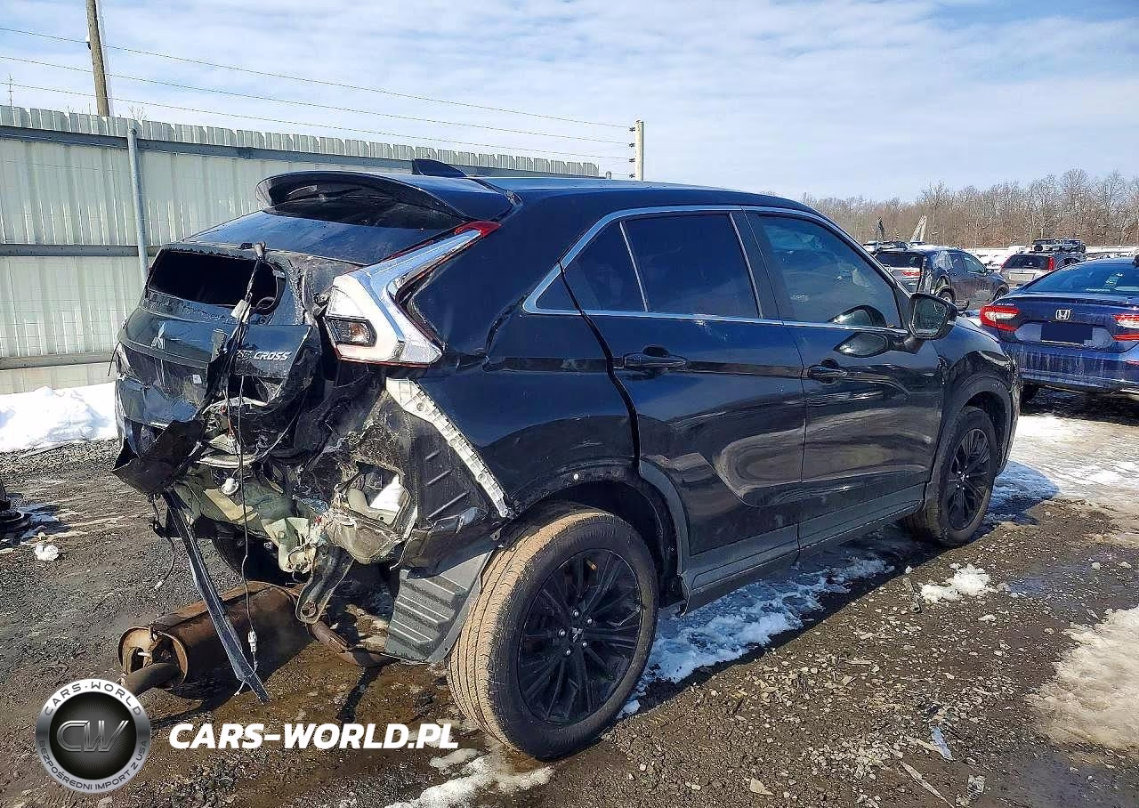 2018 Mitsubishi Eclipse Cross Le VIN:JA4AT4AA0JZ065982 - 3