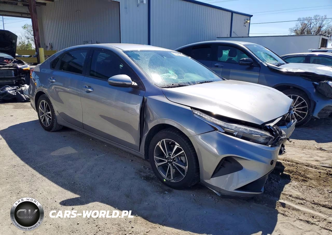 2023 Kia Forte Lxs VIN:3KPF24AD1PE603554 - 4
